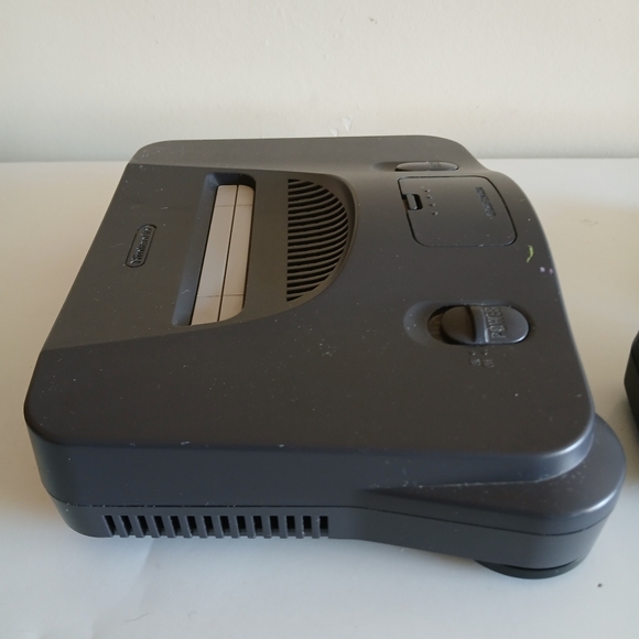 Nintendo 64 Console N64 w/Atomic Purple Controller, Tested & Working! - Picture 4 of 8